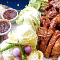 หมูปลาร้า 🐷อ้อมใหญ่ ส้มตำ ยำ แซ่บ 🌶🥒 อ้อมใหญ่