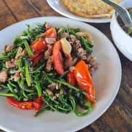 เมนูของร้าน ไร่สุดเมิงโปง บ่อเกลือใต้ ก่อนถึงถนน เลข 3 จังหวัดน่าน