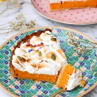 Cake by Ayaka