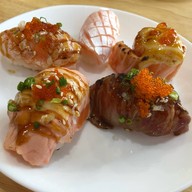 ข้าวปั้น ซูชิเฮ้าส์ (หน้าศาล) ข้าวปั้น ซูชิเฮ้าส์ (หน้าศาล)