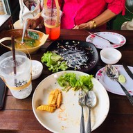 คำแพง สเตชั่น คาเฟ่