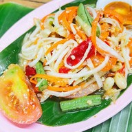 ลาดหญ้าจิ้มจุ่ม นายอ้วน ลาดหญ้าจิ้มจุ่ม นายอ้วน