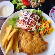 คำแพง สเตชั่น คาเฟ่