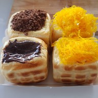 เมนูของร้าน ปังปิ้งไส้ทะลัก ข้างธนาคารออมสินเก่า