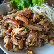 เส้นคั่ว by crazy food