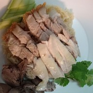 หน้าร้าน ข้าวมันไก่เบตง