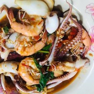 เจ๊ติ้งอาหารตามสั่งนครชัย ซ.3