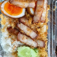 ดาวรุ่งเรือง ข้าวหมูทอดไข่เขย สาขาปากน้ำสมุทรปราการ