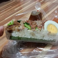 ข้าวขาหมู & ก๋วยจั๊บซิ่ง (แม่คาว)