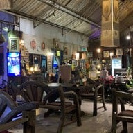 บ้านชายน้ำ