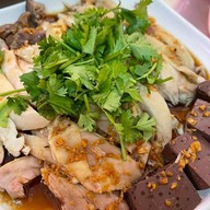 ข้าวมันไก่เบตง