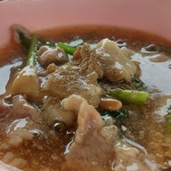 EVEไฟแดงท่าน้ำนนท์ (อีฟไฟแดง) ท่าน้ำนนท์