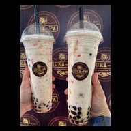 เสือป่าคอฟฟี่  ( หน้าห้างเสรีสรรพสินค้า )