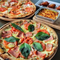 PUKA Pizza ริมสวน