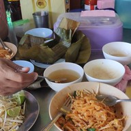 เมนู Pad Thai Shop