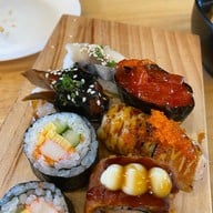 ข้าวปั้น ซูชิเฮ้าส์ (หน้าศาล) ข้าวปั้น ซูชิเฮ้าส์ (หน้าศาล)