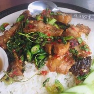 เจ้วันอาหารตามสั่ง&ยำรสเด็ด(สาขา2ตึกดับเพลิงนาเกลือ) สาขานาเกลือ