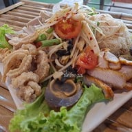 ส้มตำเปิดท้ายเจ๊เดือน นครปฐม