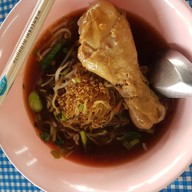 เมนูของร้าน ก๋วยเตี๋ยวไก่มะระ รักษ์ สุริยา ข้าวตามสั่ง