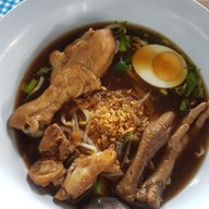 เมนูของร้าน ก๋วยเตี๋ยวไก่มะระ รักษ์ สุริยา ข้าวตามสั่ง