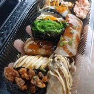 ฮิปสเตอร์สเต๊ก ศูนย์อาหารอิ่มพุง ตลาดเจ้าพระยา -