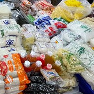 ร้าน ฟ. เส้นก๊วยเตี๋ยว ลูกชิ้น ขายส่ง (เจ๊น้อง) 1