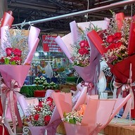 ร้านชญาภาบายศรี-ดอกไม้สด สาขาตลาดไท