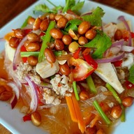 เมนูของร้าน กินใต้ต้น