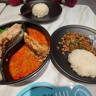 เล้งยกล้อ Central Food Hall