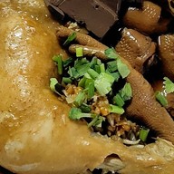 ป้าทรัพย์  ก๋วยเตี๋ยวไก่ตุ๋นยาจีน มีก๋วยเตี๋ยวหมูน้ำตก ต้มยำ น้ำใส อาหารตามสั่ง