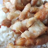 จานบินเดลิเวอรี่ กะเพราพริกแห้ง เครื่องดื่ม ชาเย็น