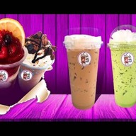 นั่งเล่นกาแฟสด