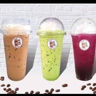 นั่งเล่นกาแฟสด