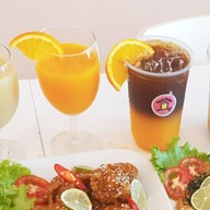 น้ำส้มคั้นธนรัตน์&บ้านนกฮูก สาขากำแพงเพชร กำแพงเพชร