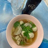 เมนูของร้าน พ. ใจก๋วยเตี๋ยวปลา