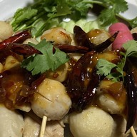 E’BUAI (อีบ๊วย)