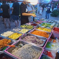 สลัดตักเองคุณปุ้ย
