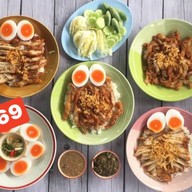 ข้าวหมูทอดอิ่มท้อง เอกชัย69 สูตรนายเบียร์ -