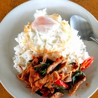 เมนูของร้าน ครัวพ่อชุม