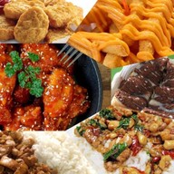 ลูกชิ้นทอดกะเตี๋ยว X ตลาดไท 1