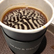 DEAN & DELUCA ออล ซีซั่นส์ เพลส