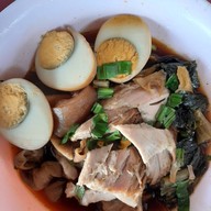 ร้านเจ๊แมวข้าวขาหมูหลังบิ๊กซีนวนคร