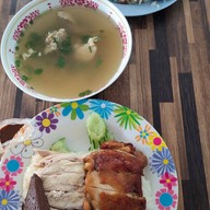 ข้าวมันไก่ ก๋วยเตี๋ยวไก่ ส.สิงธิมาตร