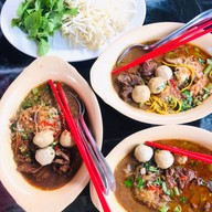 เมนูของร้าน บ้านก๋วยเตี๋ยว นครศรีฯ @ท่าศาลา