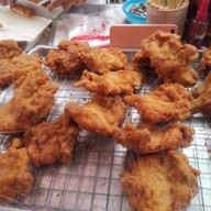 เมนูของร้าน ไก่ทอดล้านนา