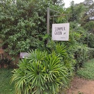 หน้าร้าน Summer Green ลับแล