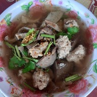 ร้านเจ๊แมวข้าวขาหมูหลังบิ๊กซีนวนคร