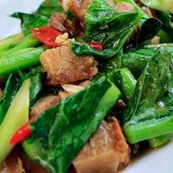 ตำยำ อาหารตามสั่งครัวลีลาวดี Lelawadee