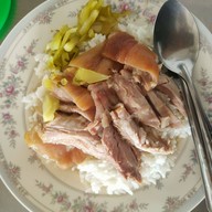 ข้าวขาหมูนครปฐม รามอินทรา
