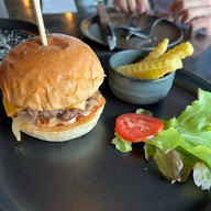 ON THE GRILL ~ Steak and Bistro ~